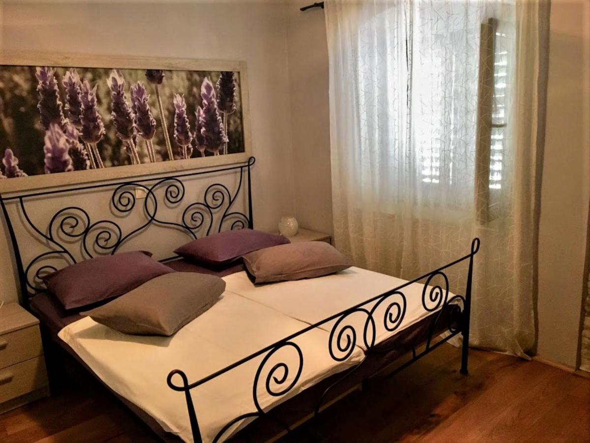 Apartment Old Town Ivo Makarska